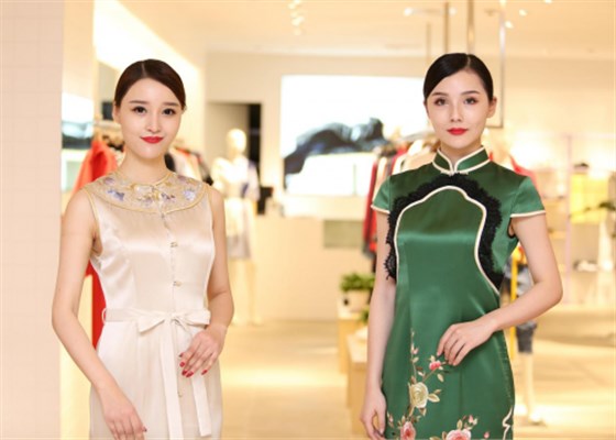 苏绣旗袍礼服